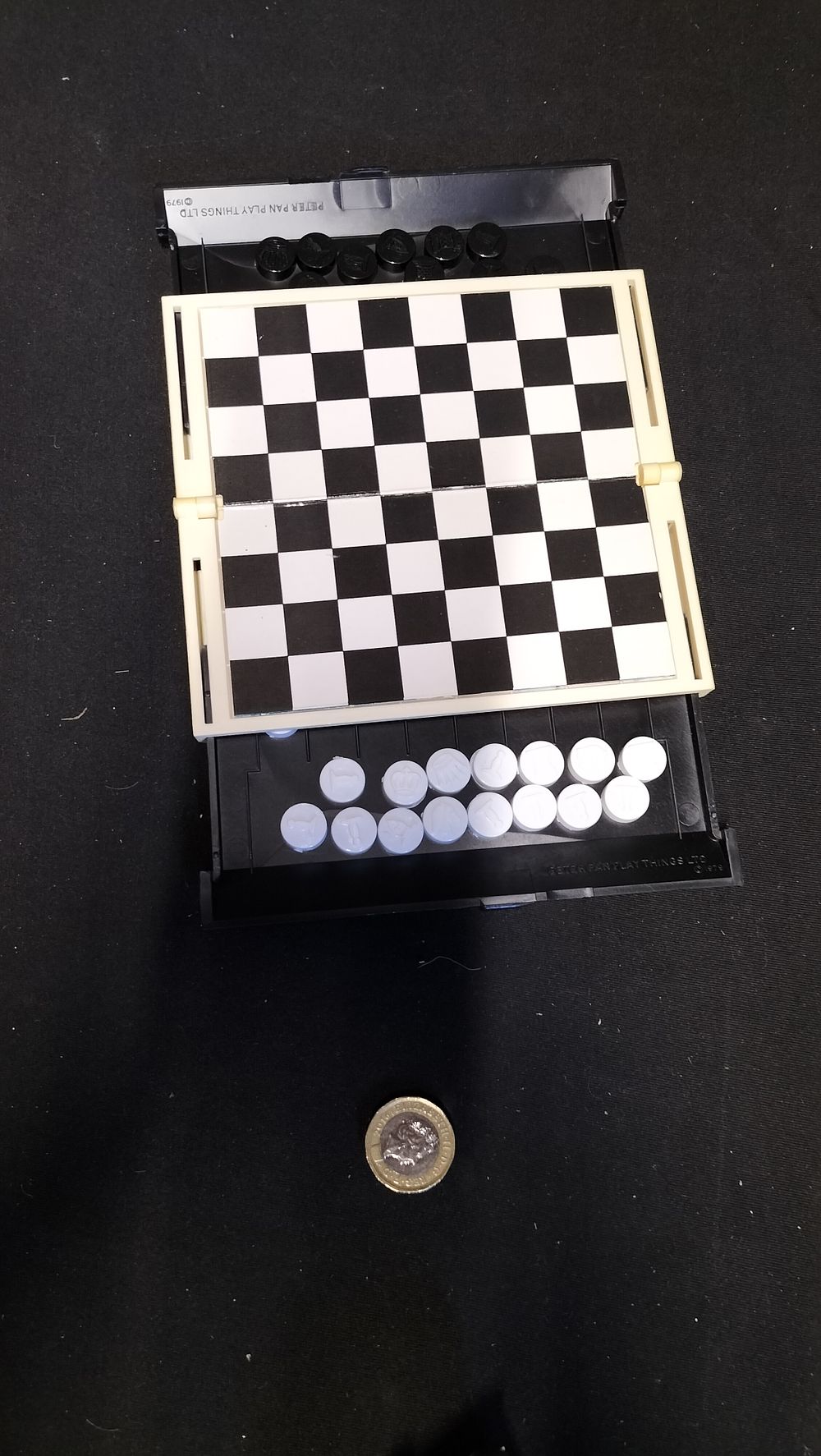 Lot 354: Travel Chess Game 