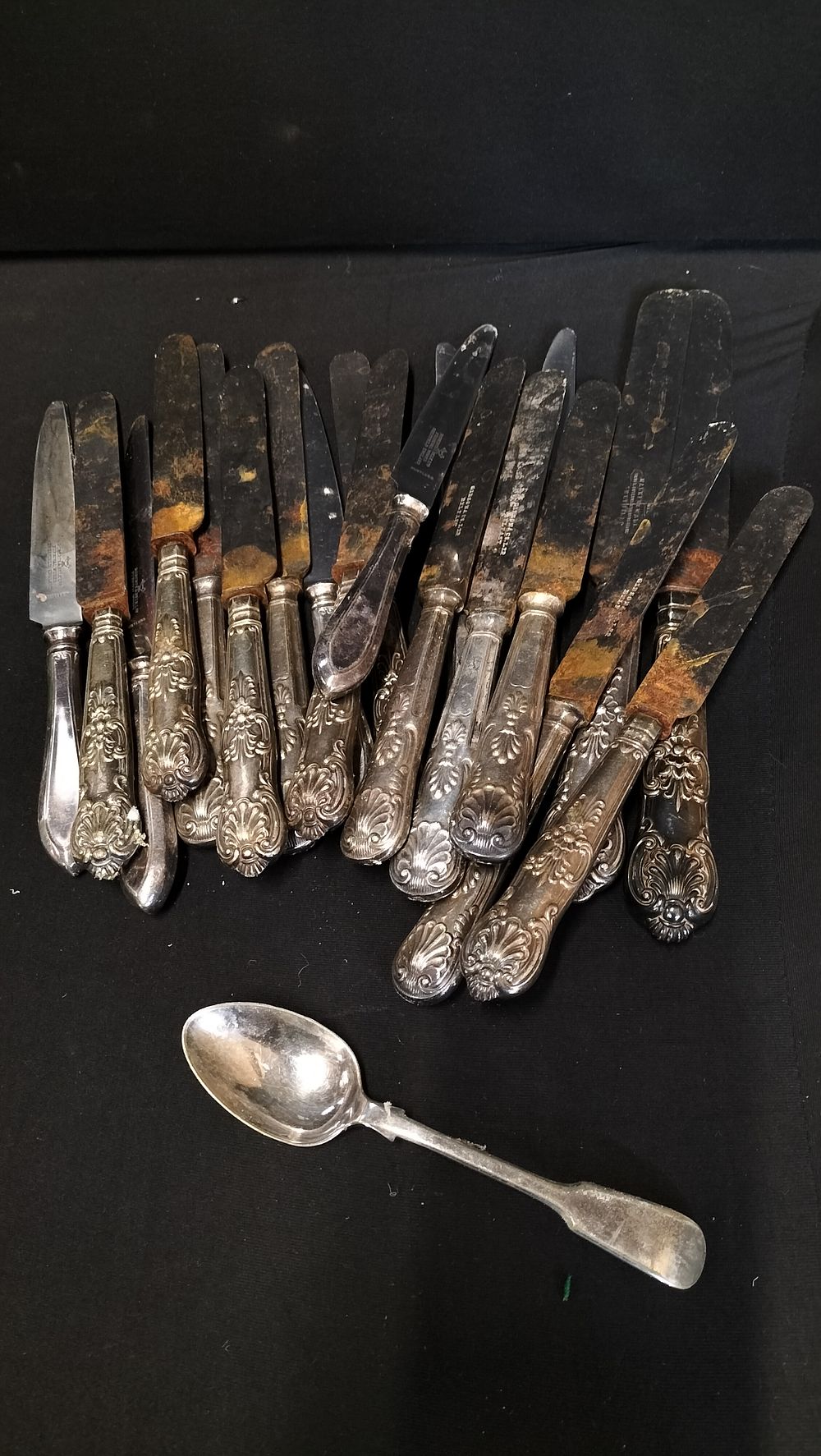 Lot 357: Collection of Silver Plate Knives and Spoon 