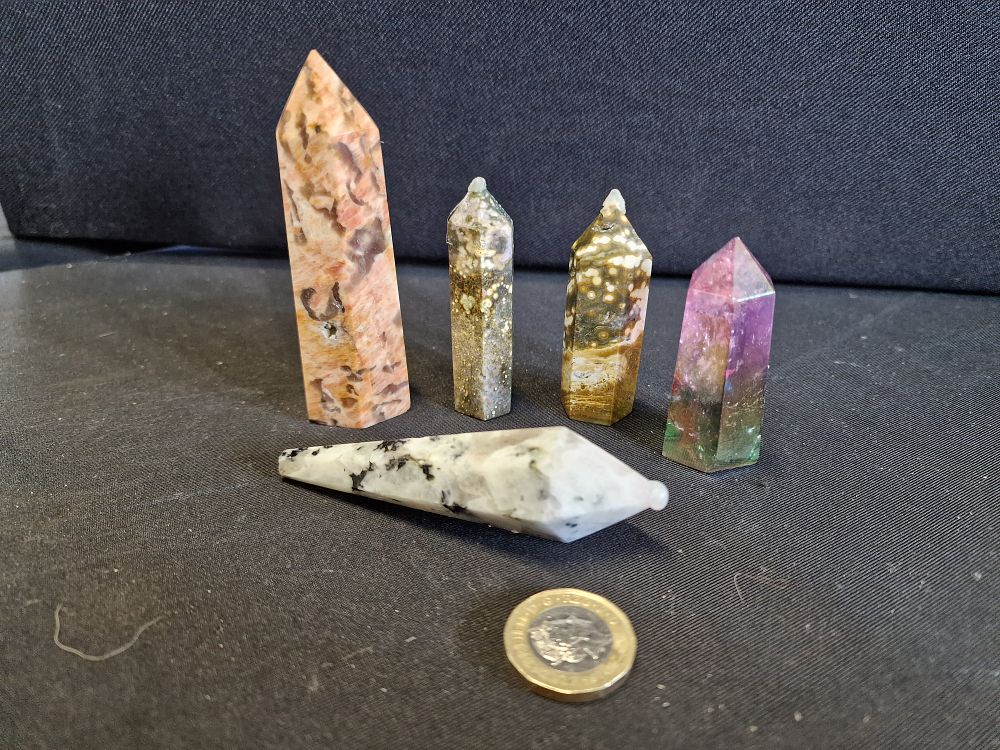 Lot 587: Selection of Crystals