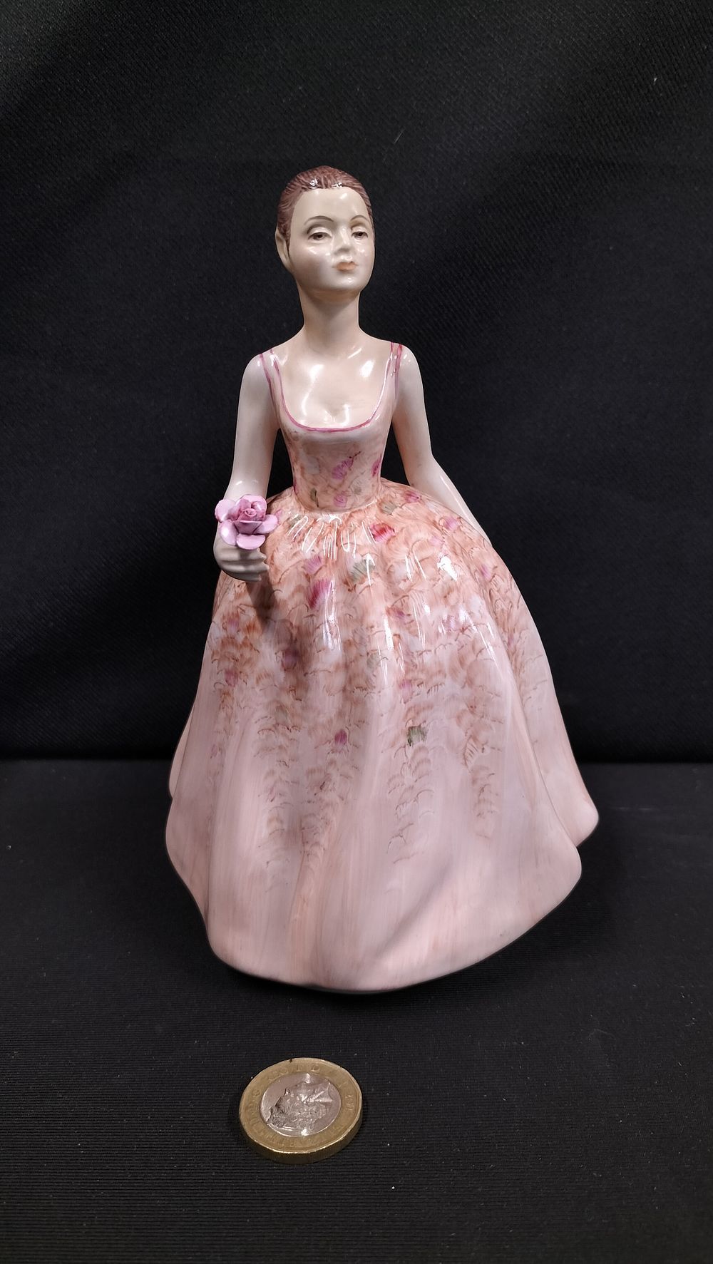 Lot 388: Renaissance porcelain. Melissa Figurine. Measures approx 18 x...