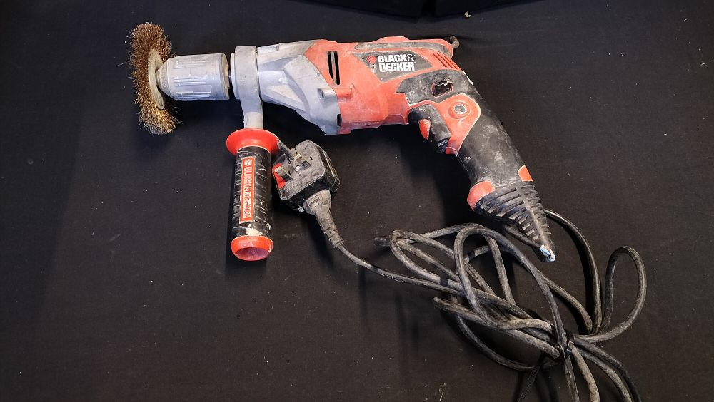 Lot 706: Black and Decker KR 703 Hammer Drill. Tested...