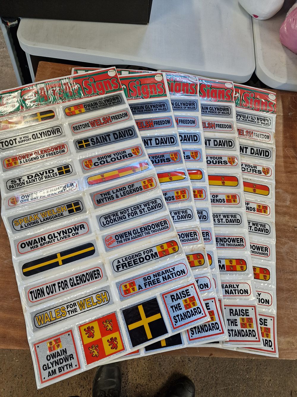 Lot 793: Five Display Packs of Welsh Self Adhesive Signs