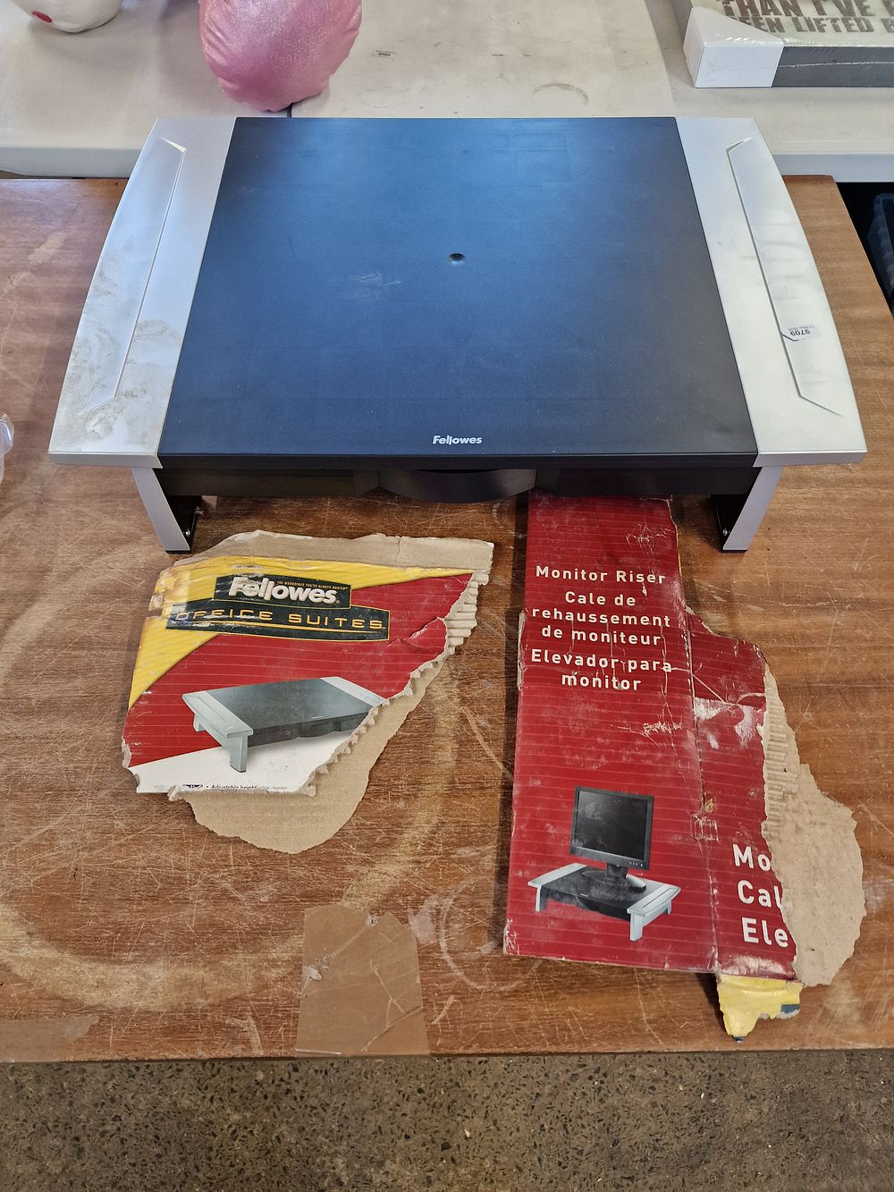 Lot 795: Fellowes Monitor Riser