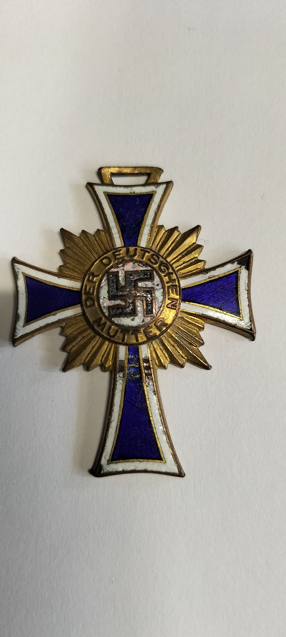 Lot 172: Third Reich Mother's Cross With Gold Gilding Dated...