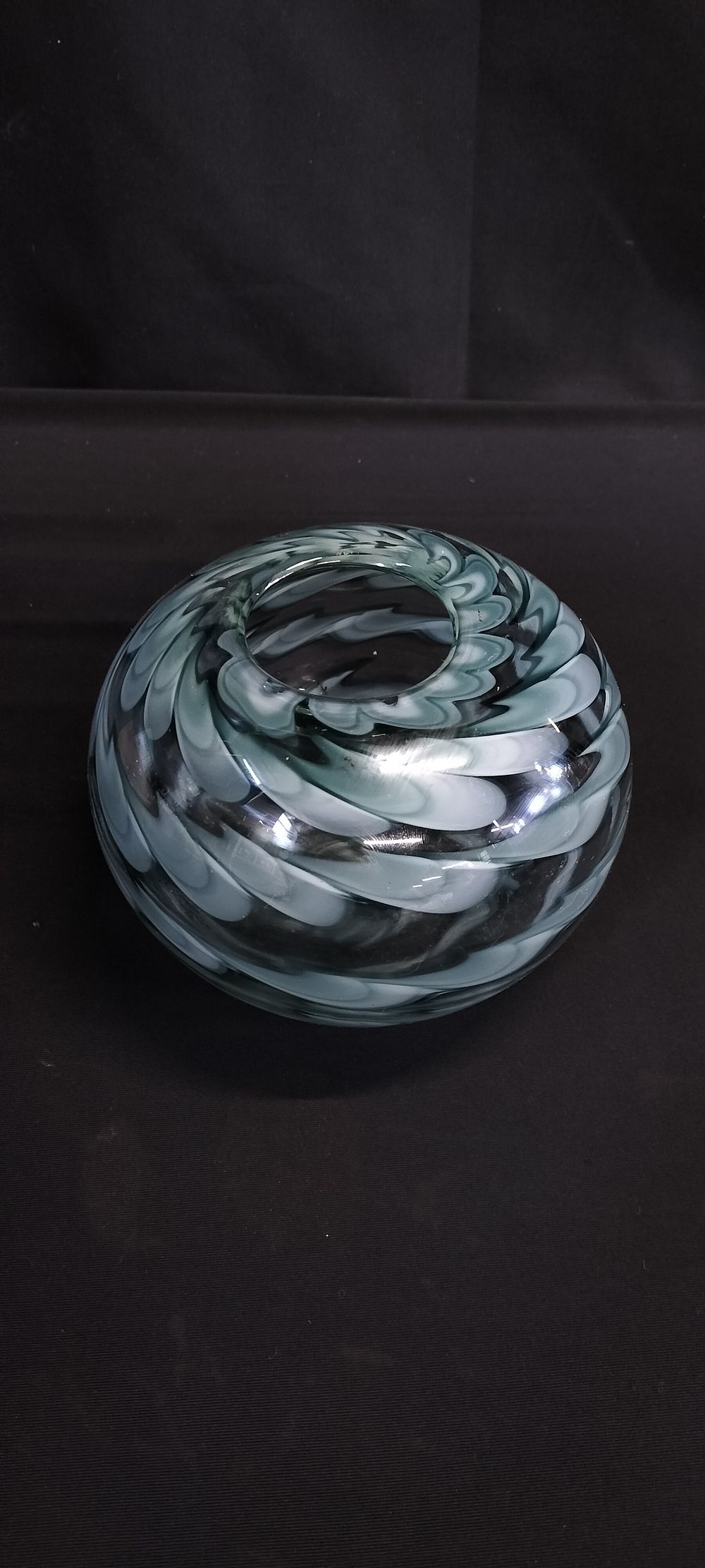 Lot 250: Possible Betty Jackson Glass Bowl Vase. Measures approx...