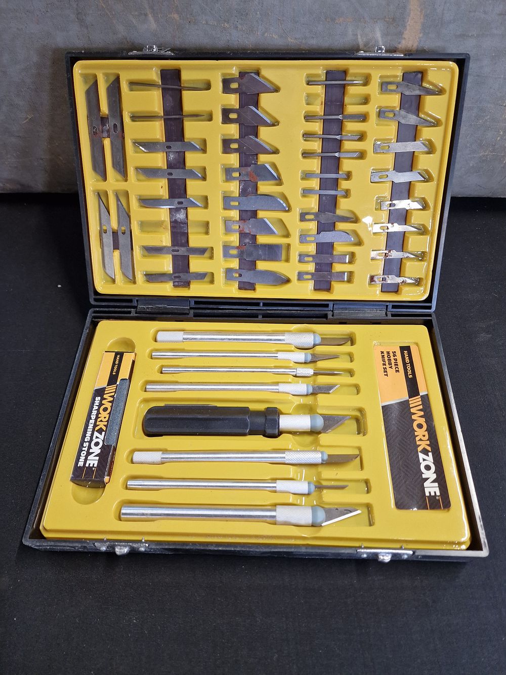 Lot 523: 56pc Hobby Knife Set