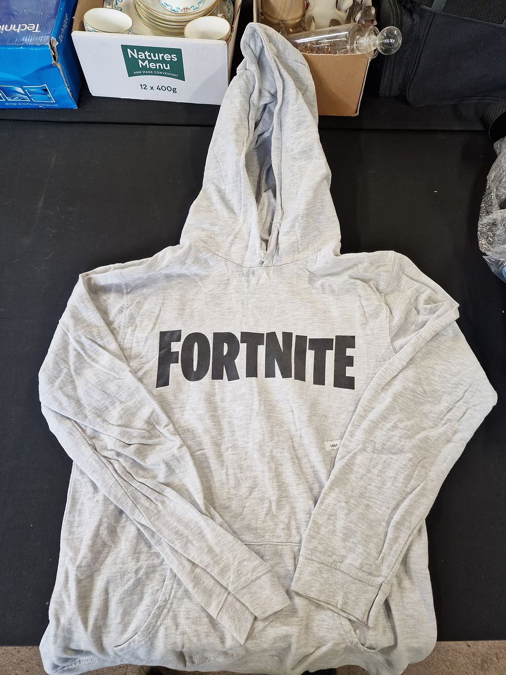 Lot 628: Fortnite Hooded Sweatshirt Age 14-15