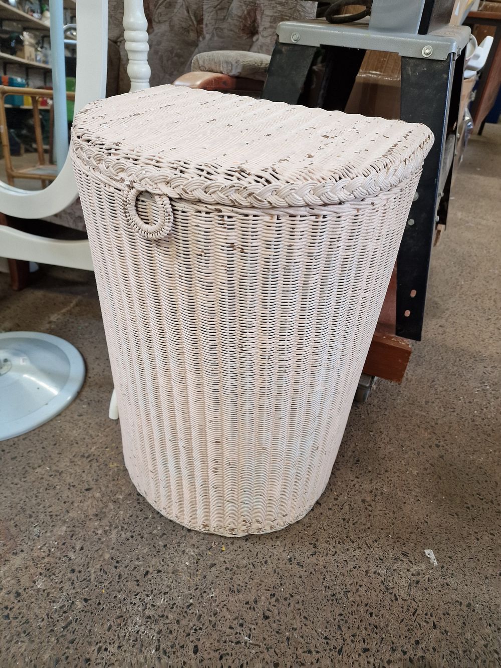 Lot 700: A Lloyd Loom Style Laundry Basket COLLECTION ONLY
