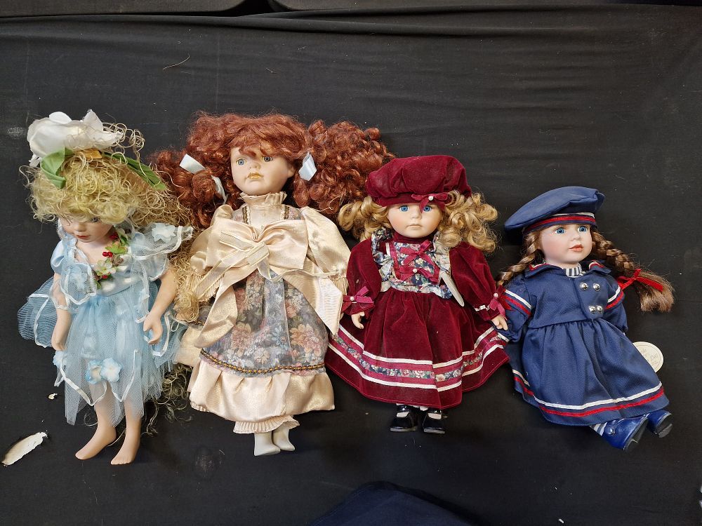 Lot 509: Four Vintage Porcelain Dolls inc Leonardo Collectors Amy and Karen