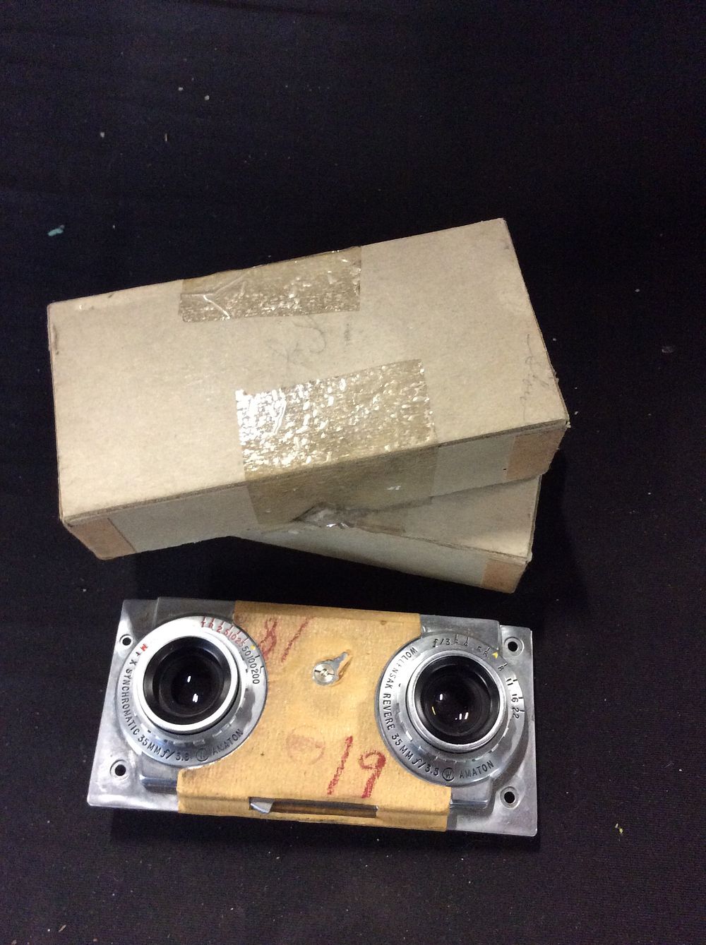 Lot 575: Revere sterao 3 camera twin Amazon 35mm f/3.5lens and shutter