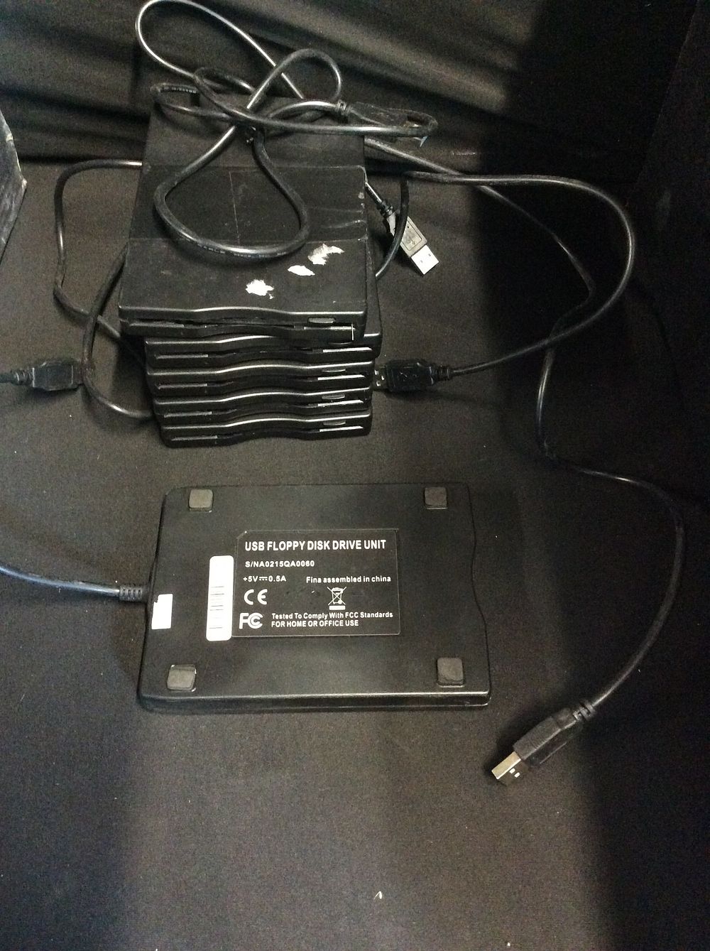 Lot 596: 6 Customer Returns USB Floppy Disk Drive Units.