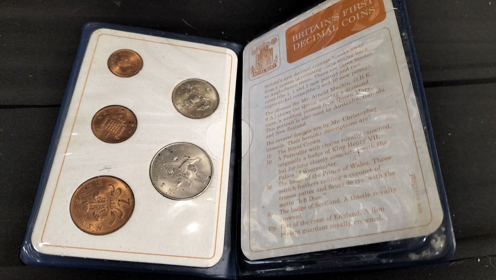 Lot 601: Set of Britain's First Decimal Coins