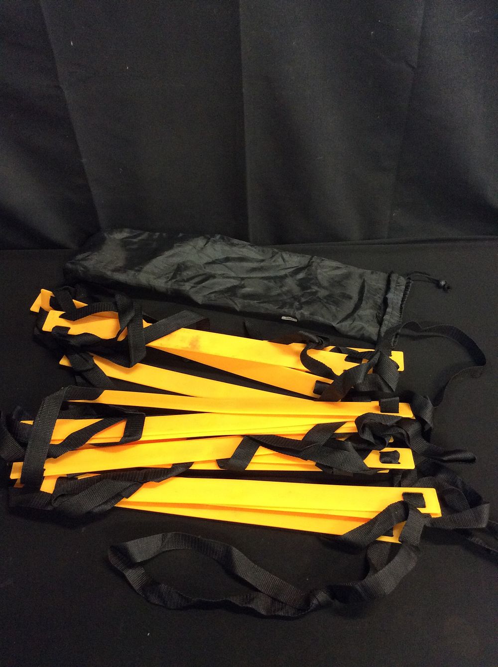 Lot 607: 16 Rung Agility Ladder with Bag
