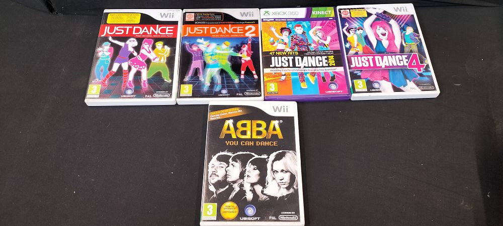 Lot 151: Five Wii Games Just Dance/2/2014+4/ And ABBA You...