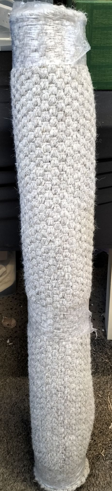 Lot 699: Brand New Kira, Limestone Wool Rich Rug. Size 100 x 150 c