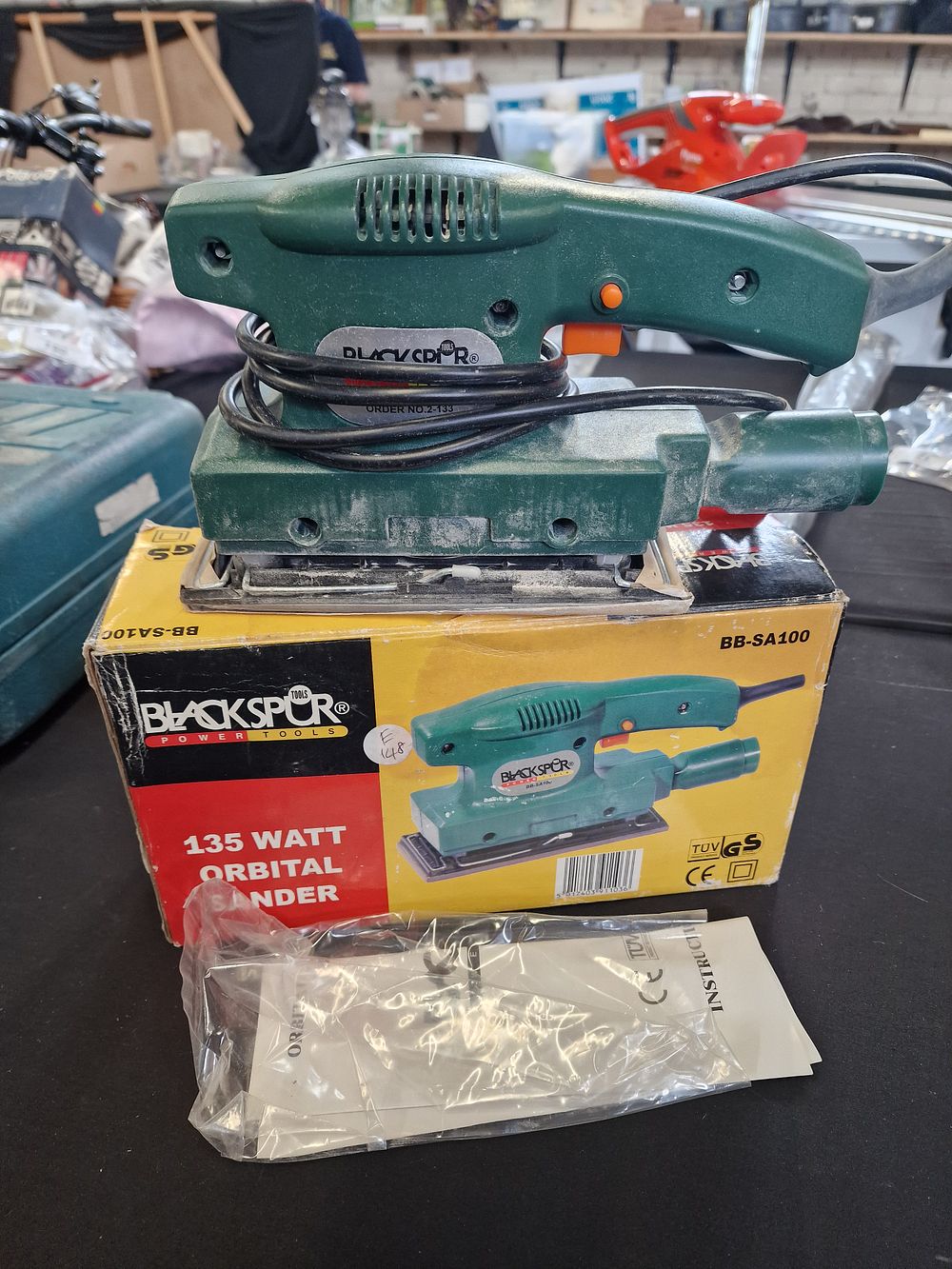 Lot 726: Blackspur 135w Orbital Sander