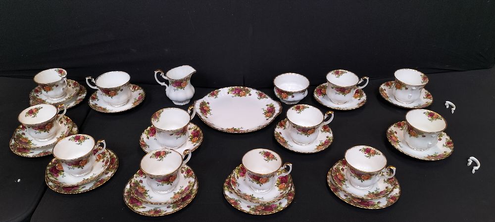 Lot 177: Selection of Royal Albert, Old Country Roses Tea...
