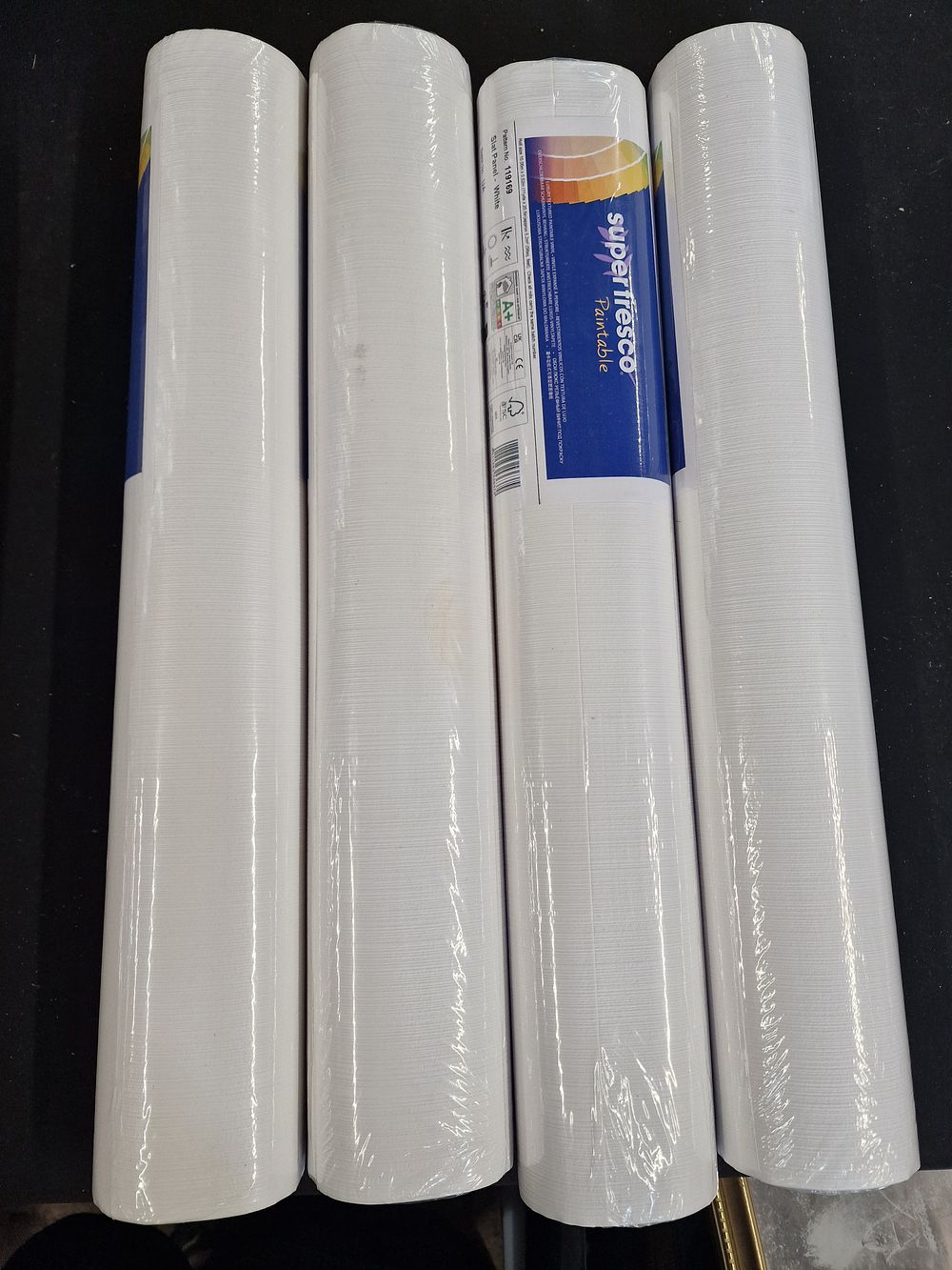 Lot 758: x4 Super Fresco Luxury Textured Paintable Vinyl Pattern 119169 Slat Panel White