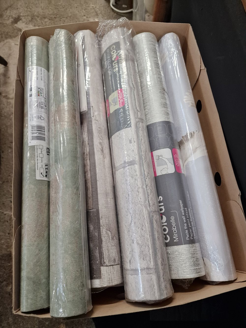 Lot 774: x12 Rolls Various Patterned Wallpaper