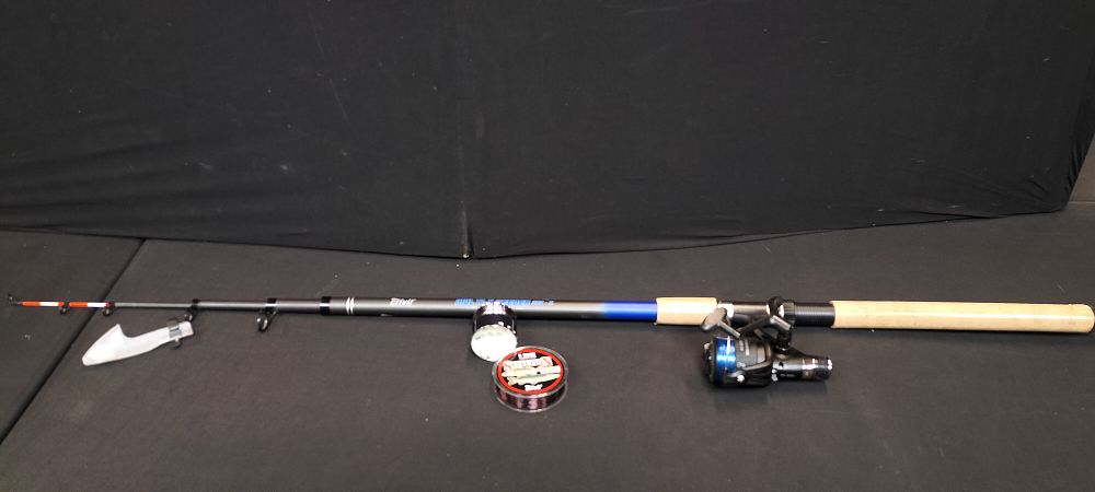 Lot 238: Crivit Extendable Multi- Feeder 300-5 Rod and Wheel....