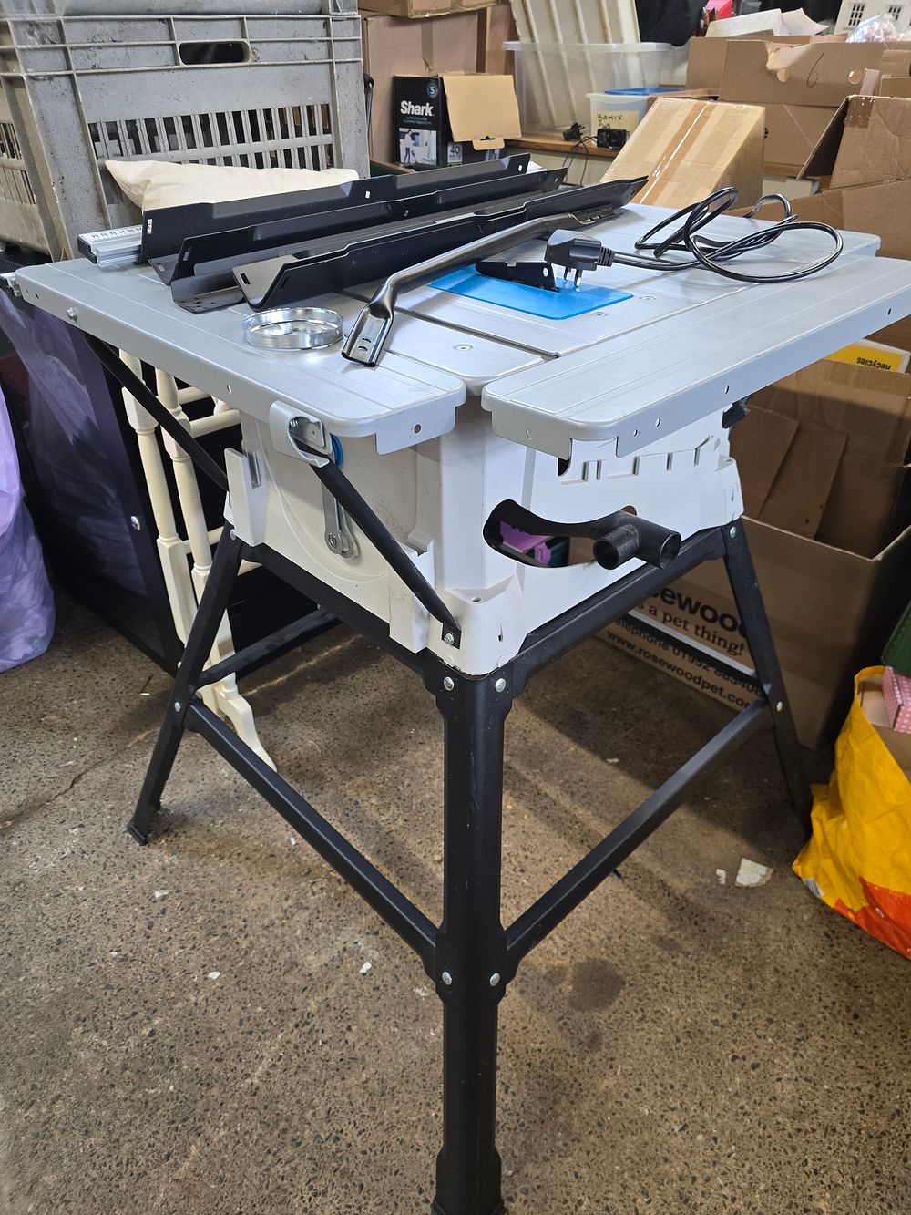 Lot 255: Mac Allister table saw. Requires assembly AF