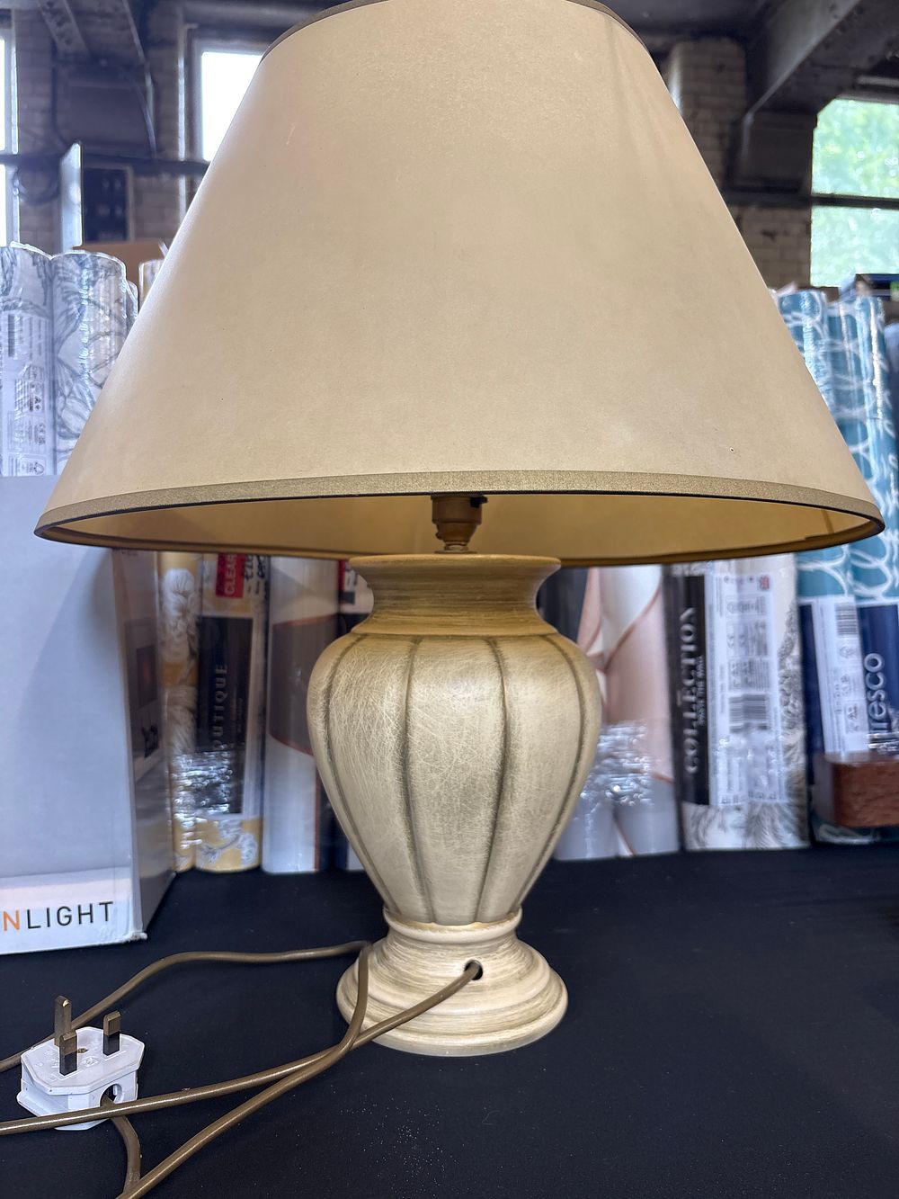 Lot 786: Venetian style table lamp