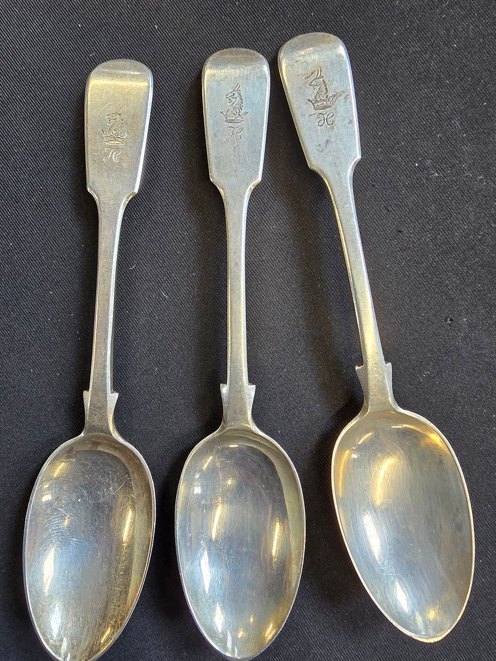 Lot 292: Three sterling silver hallmarked tea spoons approximately 80g