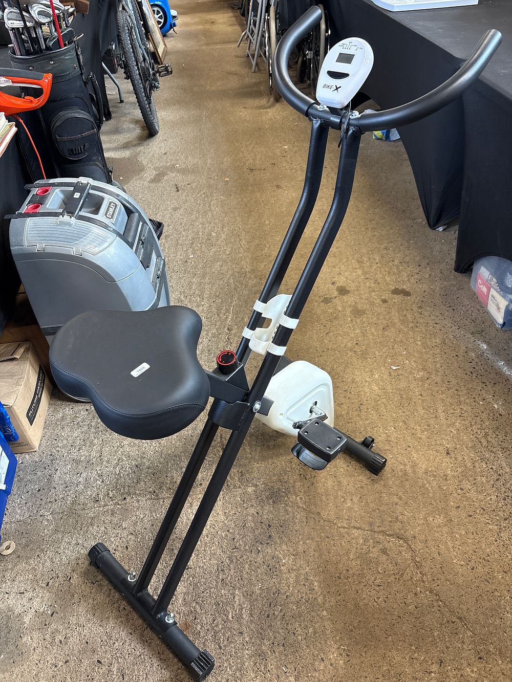 Lot 794: Folding exercise bike