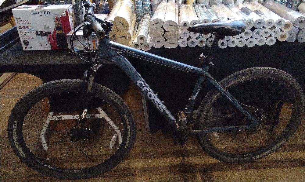 Lot 301: Cross Adults Mountain bike. With Shimano Gears. A/F....