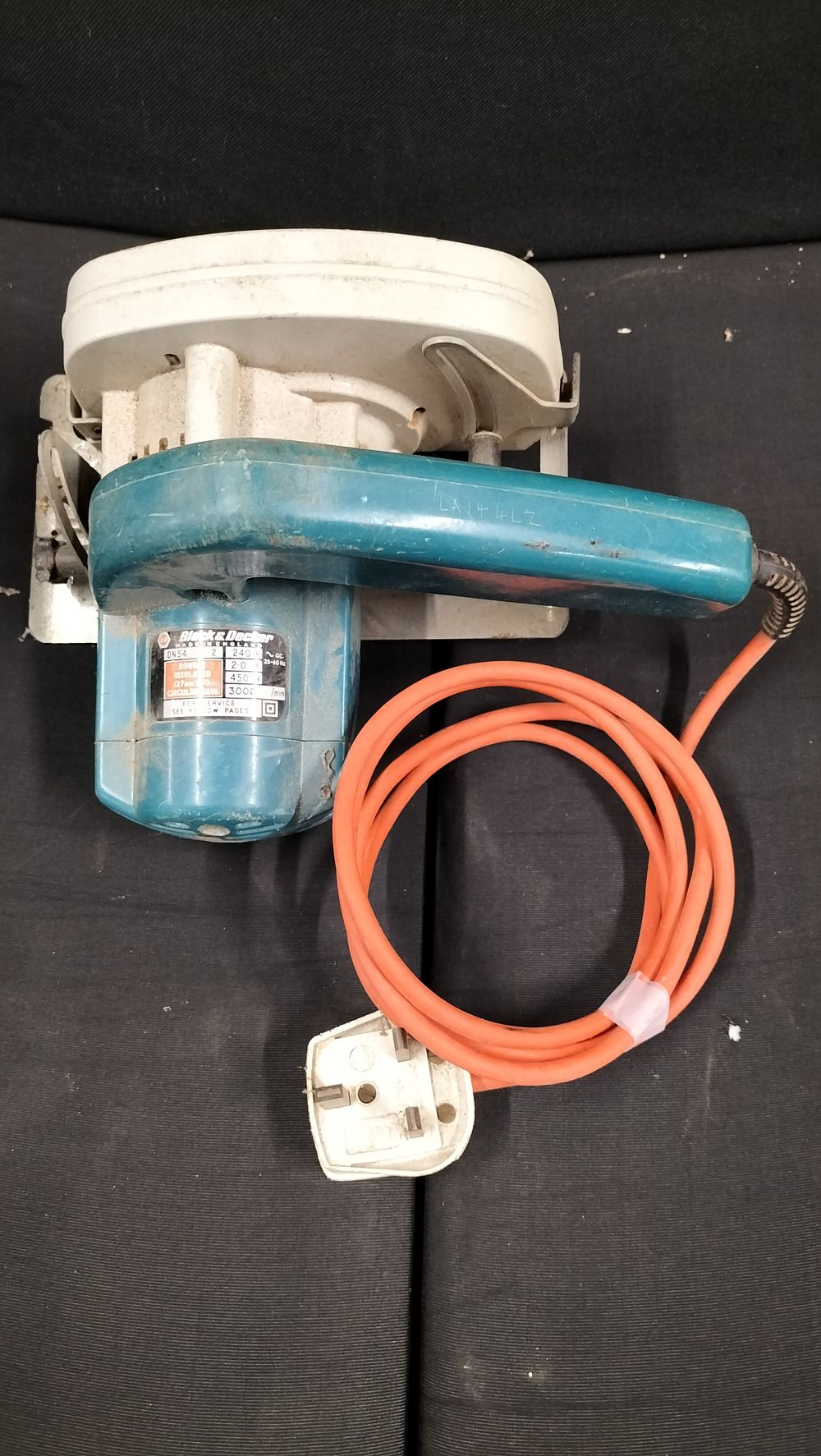 Lot 586: Black and Decker 127mm Circular Saw 