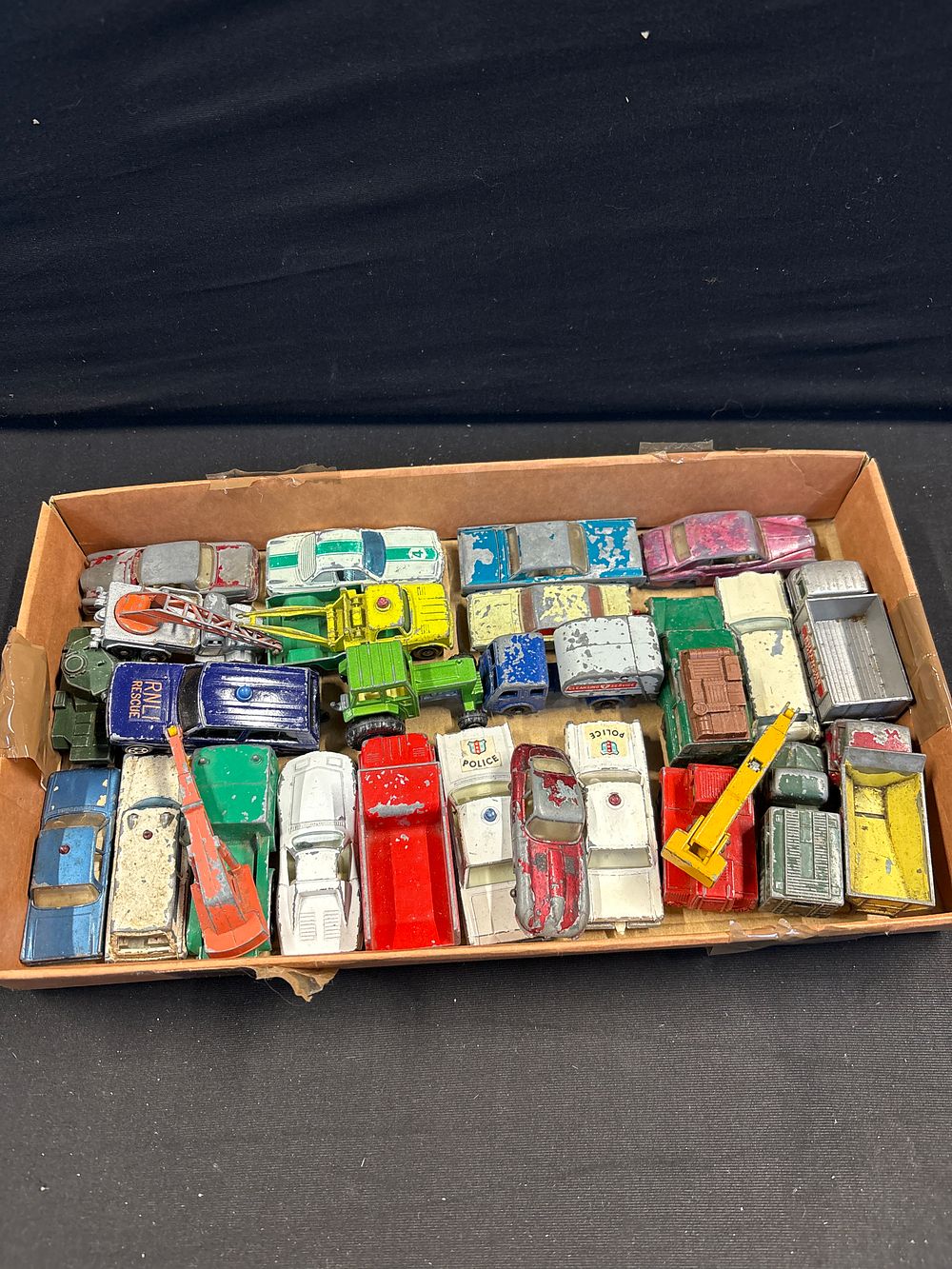 Lot 601: Selection of vintage platform diecast vehicles