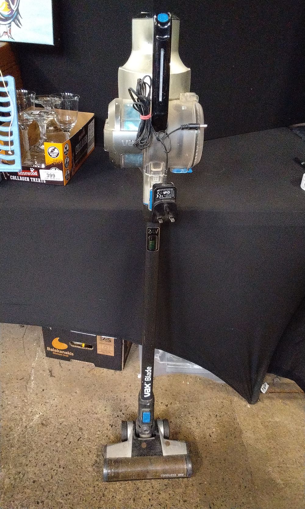 Lot 616: Vax Blade