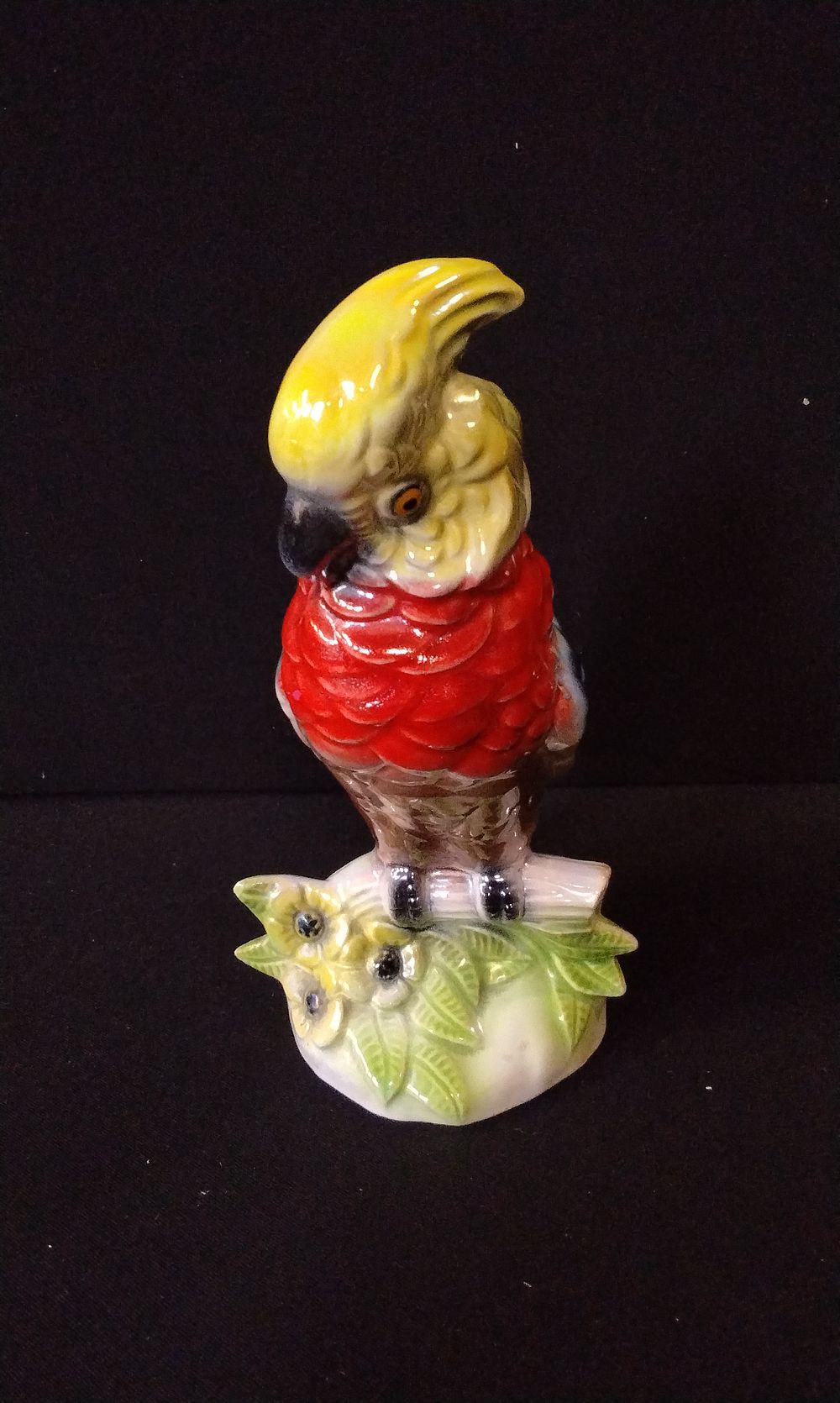 Lot 626: Porcelain Parrot