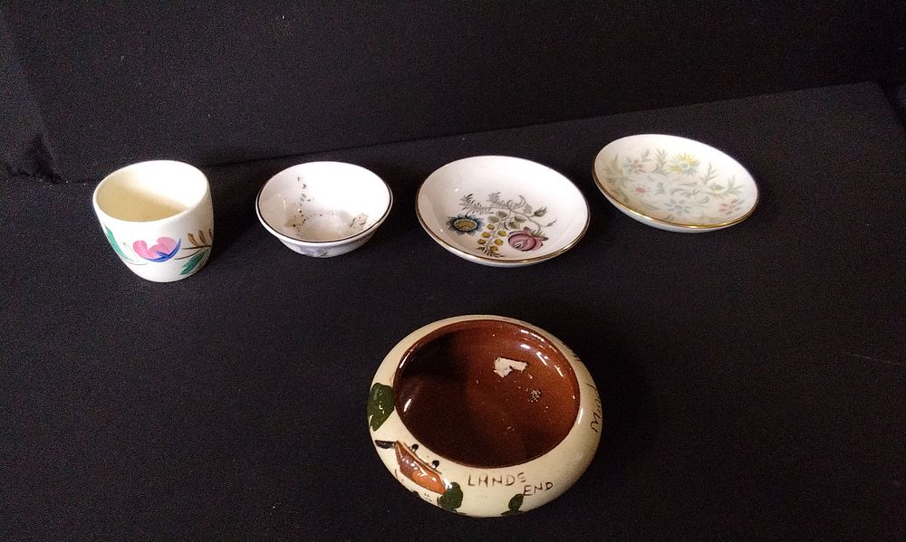 Lot 641: Pottery