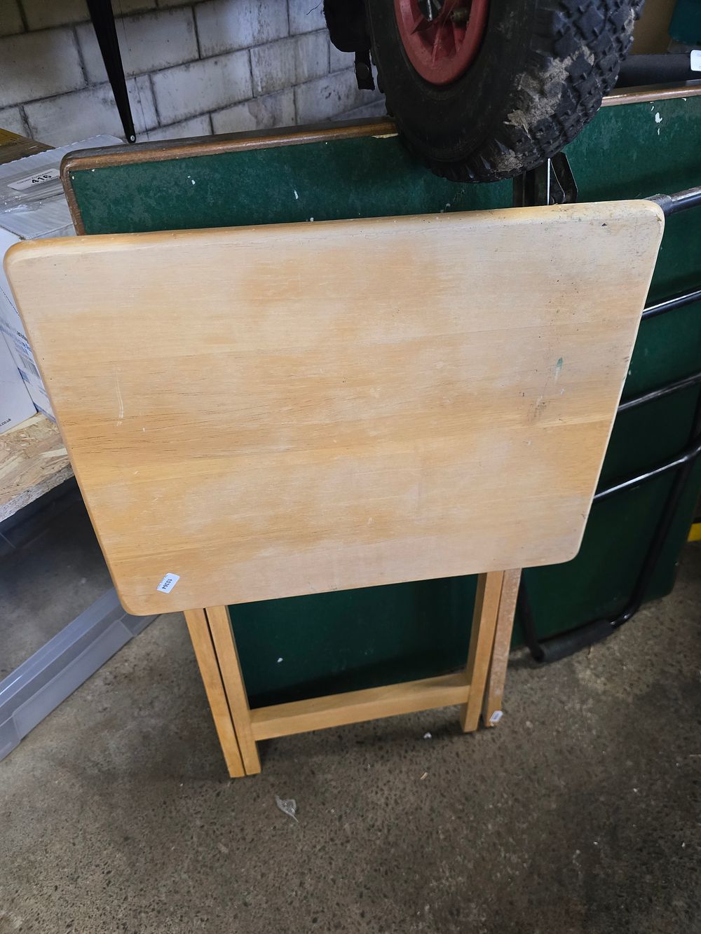 Lot 689: Fold wooden tablen