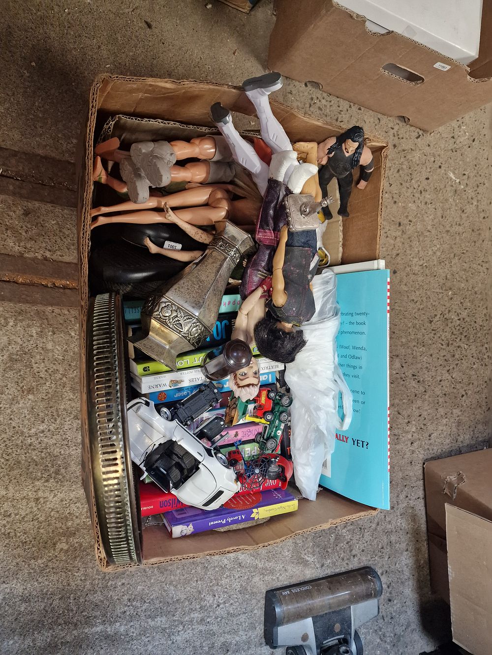 Lot 751: Selection of Mixed Items Inc Unsold Items From Previous Auctions COLLECTION ONLY