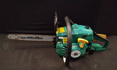 Oregon Double Guard 91 Petrol Chainsaw. Untested. Requires Chain. COLLECTION ONLY