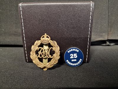 Royal Armoured Corps (1938-41) Kings Crown Cap Badge All Brass