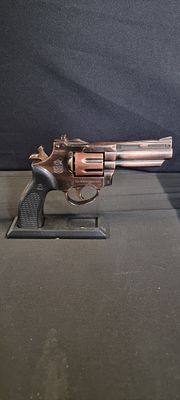 A lighter gun Smith & Western. Working