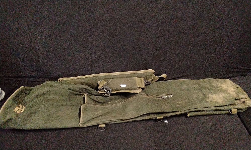 Lot 166: Nash Specialist Quiver Carry Pack