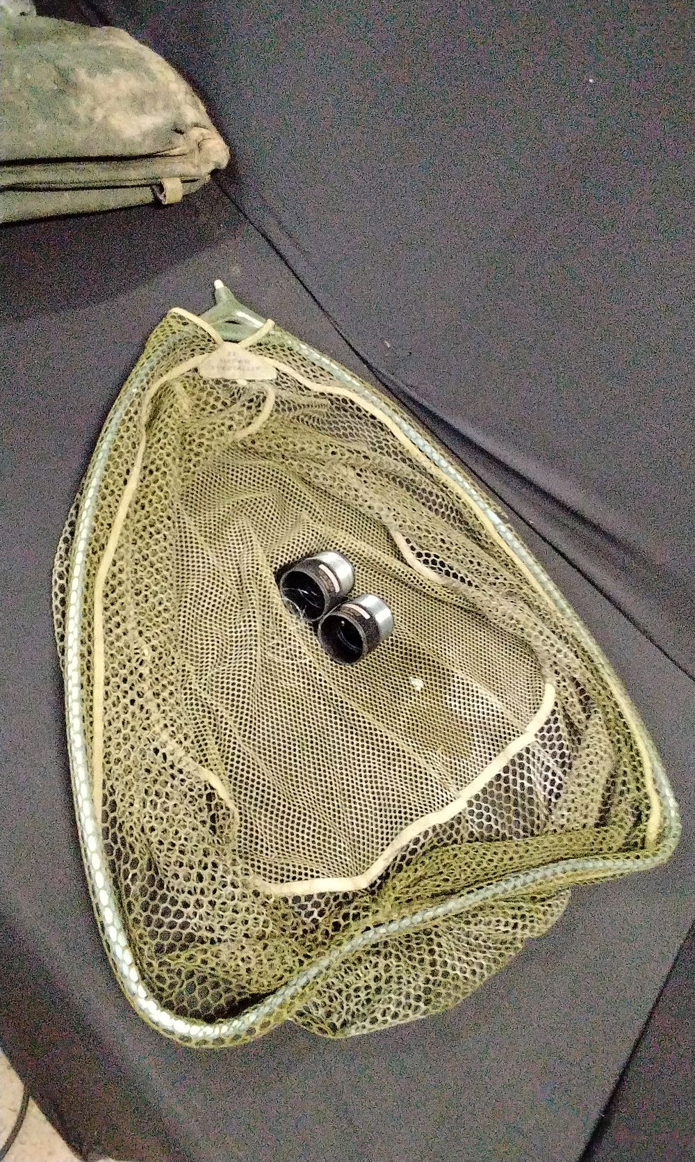 Lot 167: 22 inch Super Specialist Keep Net and Two Spools of Shimano Aero MS-4