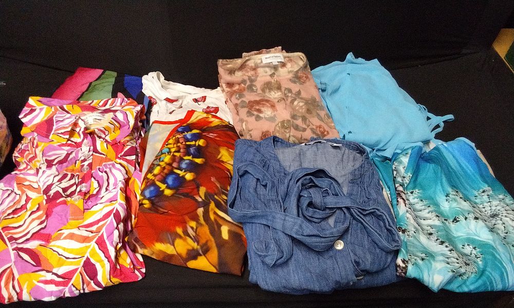 Lot 190: Dresses, T-Shirts, Sheer Long Length Cardigan, Sizes S/M/L