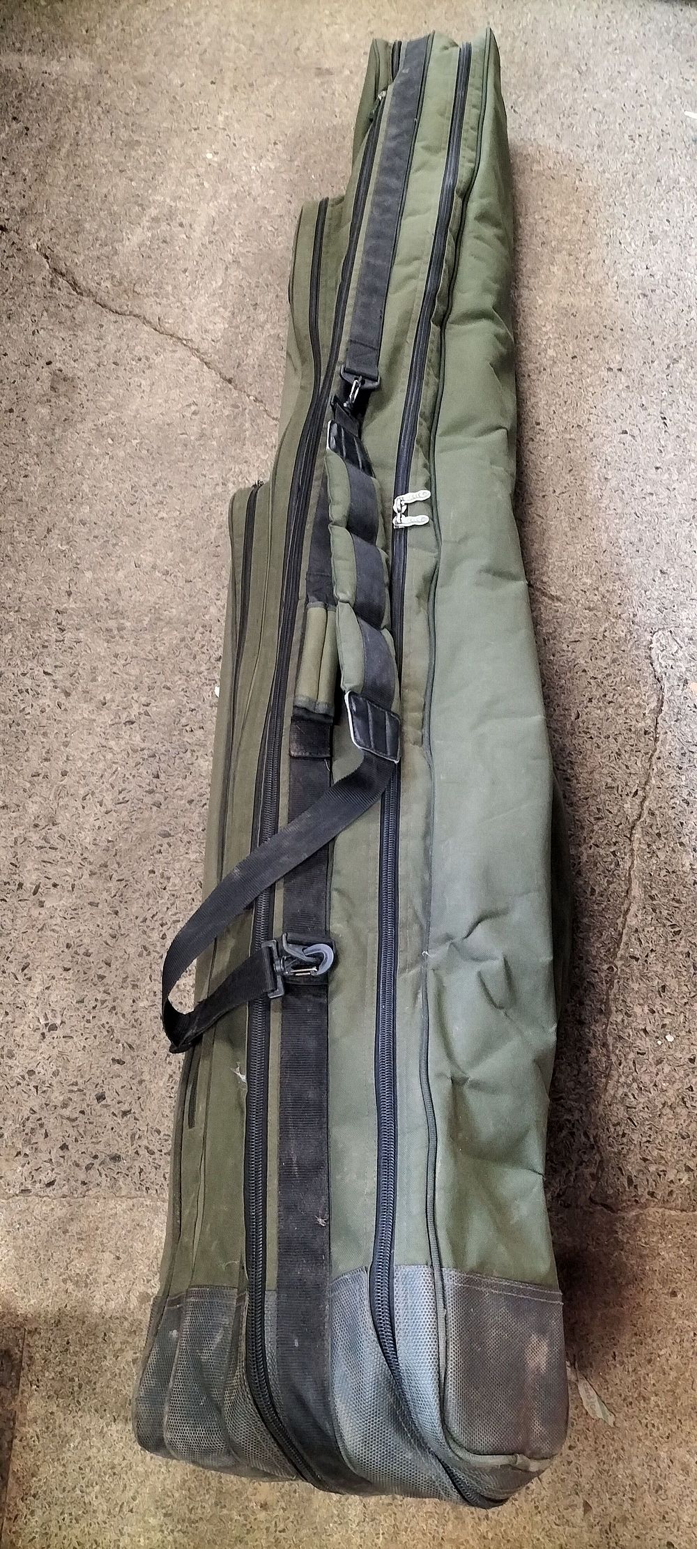 Lot 205: Greys Prodigy Fishing bag with accessories