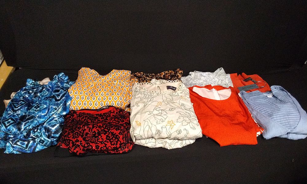 Lot 196: Selection of Various Ladies Clothing