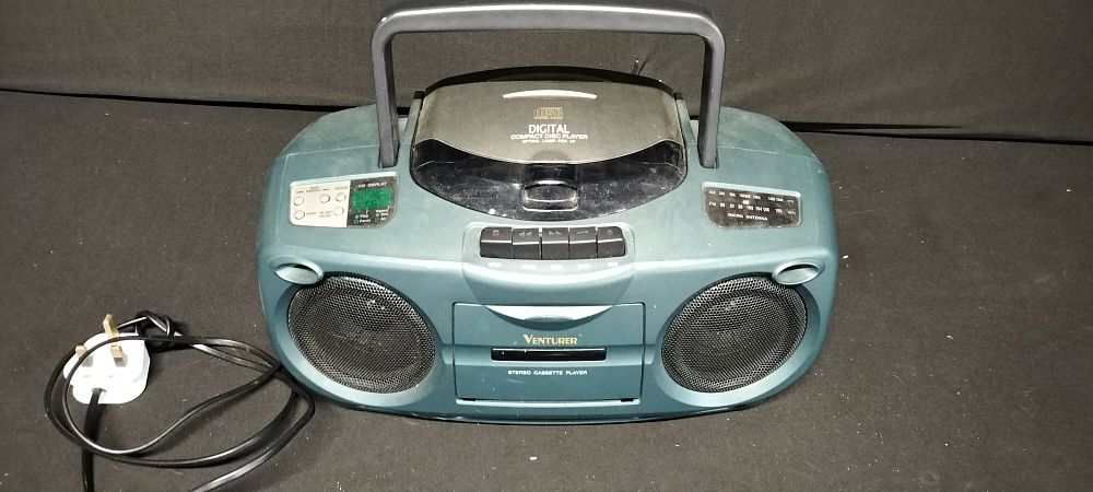 Lot 211: Ventura Portable Cd/Radio Cassette player