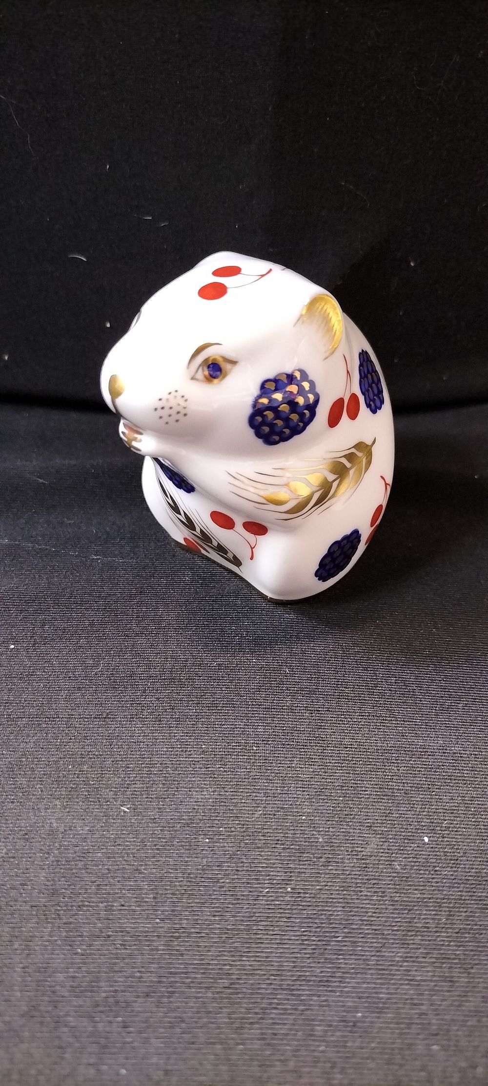 Lot 250: Royal Crown Derby Imari Harvest Mouse with Gold Button, boxed