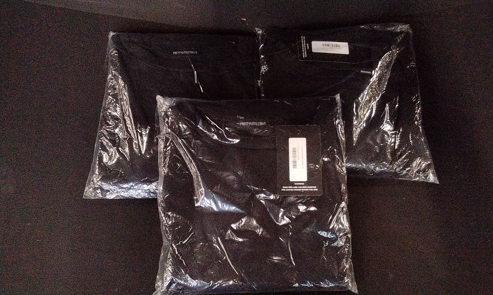 Lot 375: 3x Brand New in Bags. Pretty Little Thing Over Sized Sweater Dress