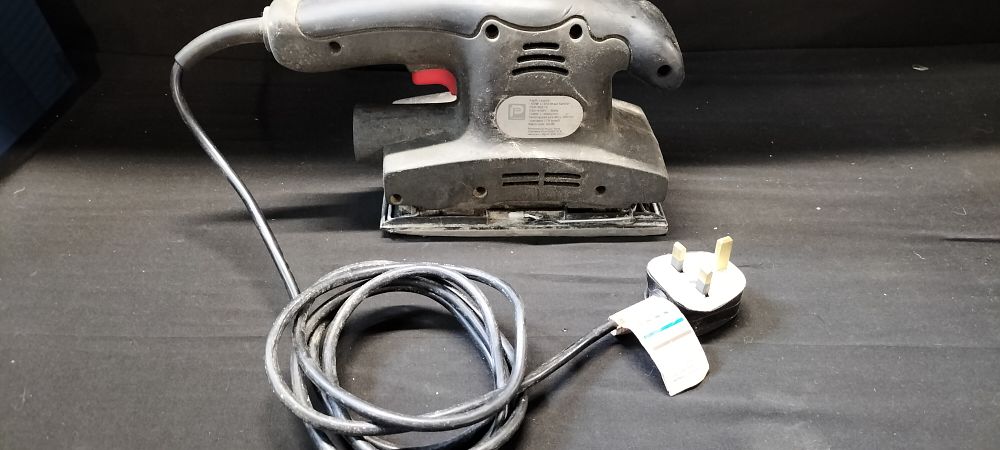 Lot 283: Performance Power 150w 1/3rd Sheet Sander