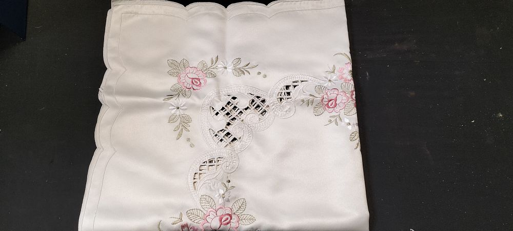 Lot 288: Decorative Table Cloth Approx 36" Square