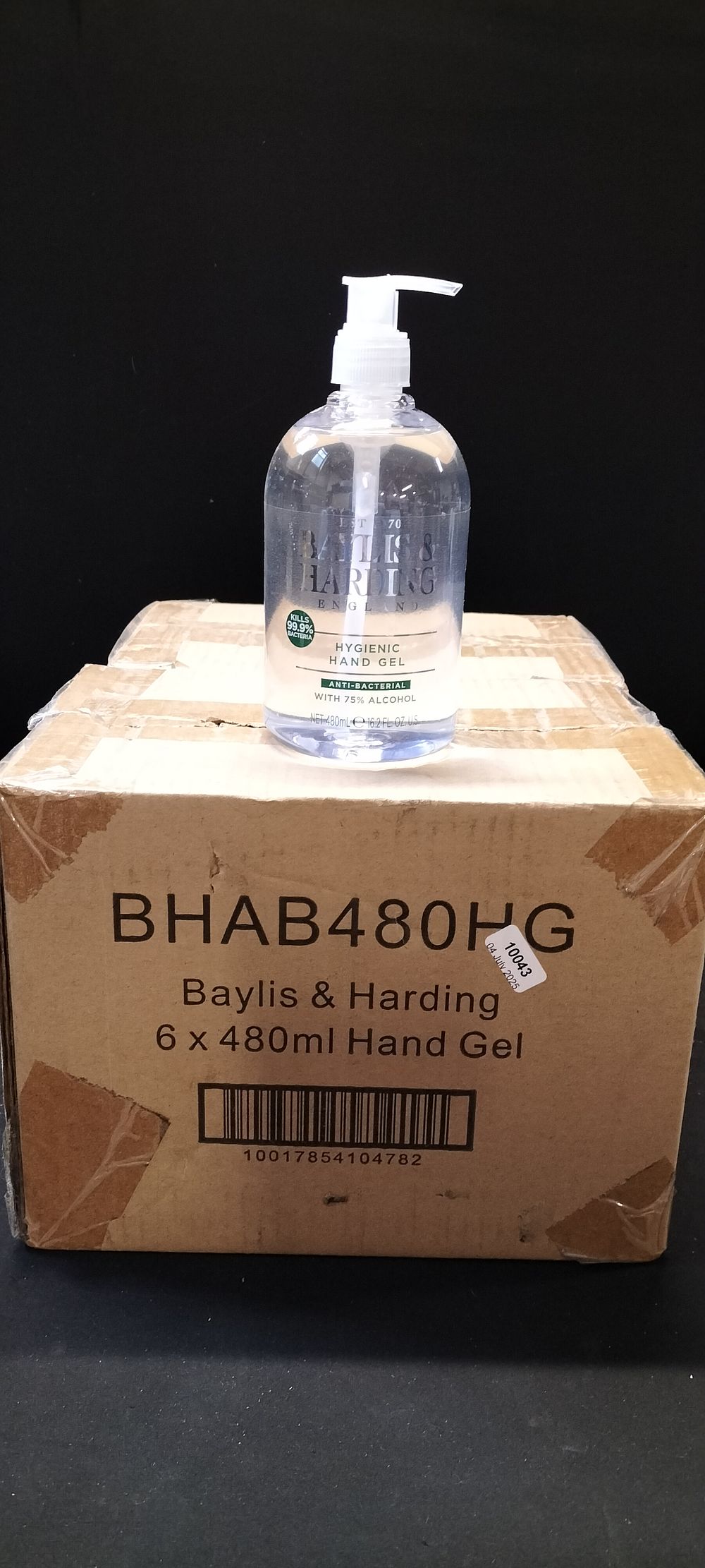 Lot 296: Baylis & Harding 12 x 480ml Hand Gel